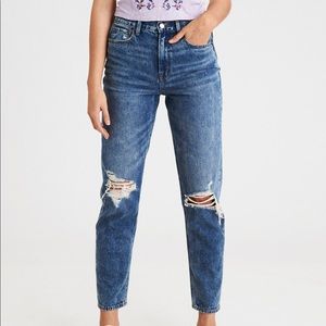 American Eagle High Waist Mom Jean- worn once! Sz2